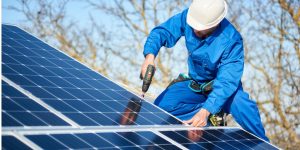 Installation Maintenance Panneaux Solaires Photovoltaïques à Andé